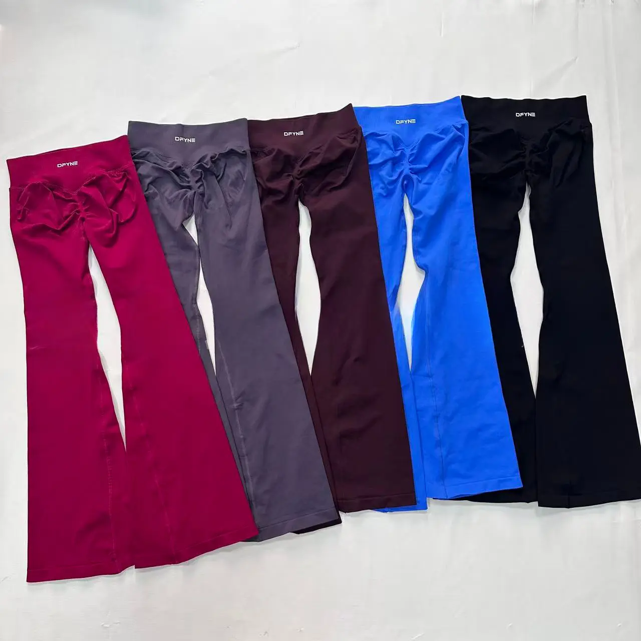 DFYNE Seamless Flare Yoga Pants - High Waisted Booty Lifting Flare Leggings for Women Gym & Athleisure