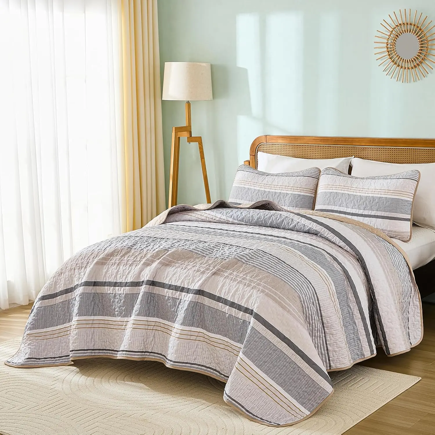 Quilt  Size Khaki Grey, 3 count Boho Striped Bedspread Bedding for  Size Bed, Soft Lightweight Microfiber Bohemian Coverlet Set for  Season Quilts with 2 Pillowcases