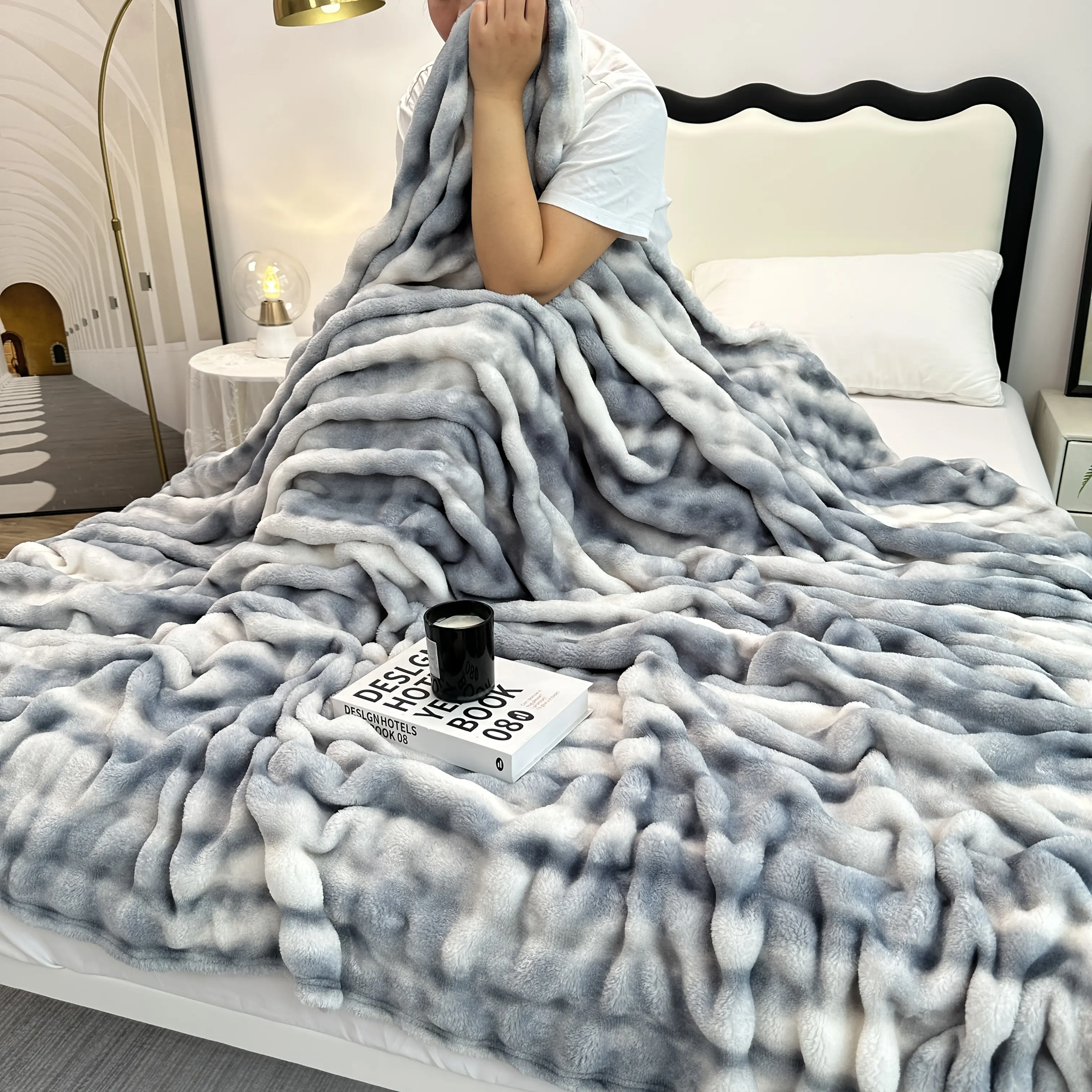 Ultra-Soft Faux Rabbit Fur Bubble Blanket - Bohemian Look, Faux Fur Weave, Moire Texture, Polyester Fiber, Thick, Warm Winter Home Use, Machine Washable, Multi-Size (Single, Double, Extra-Large, King)
