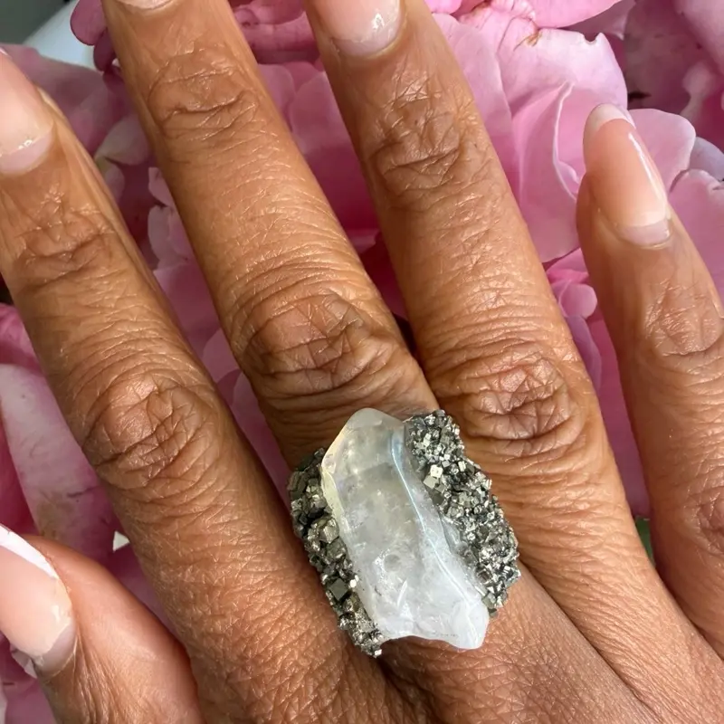 Angel Aura Quartz and Pyrit elega luxury jewelry gift