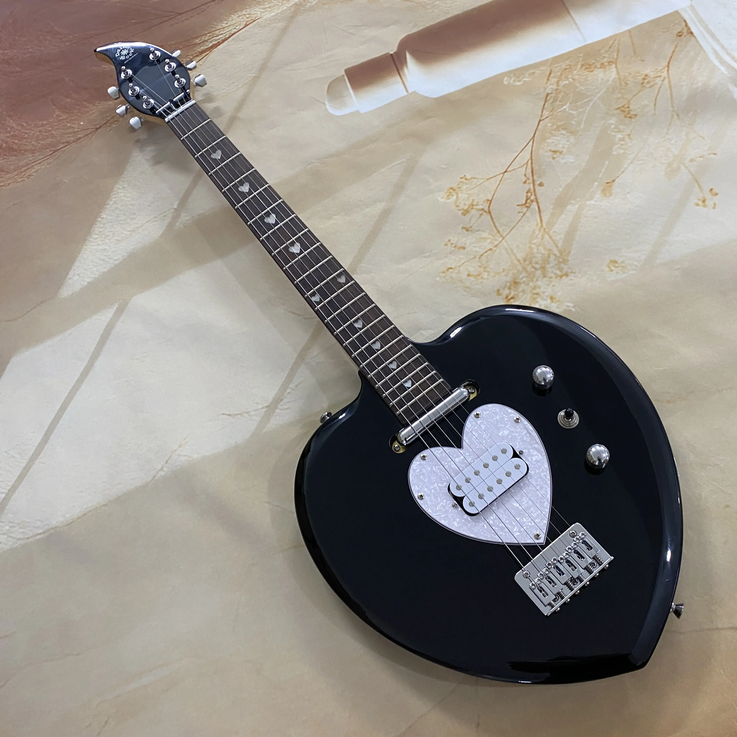 Blackheart Electric Guitar - Bold Black Finish, Solid Construction, High-Quality Neck, Unique Pickup System for Balanced Tone & Rich Sound, Versatile for Practice & Performances, Ideal for Serious Musicians
