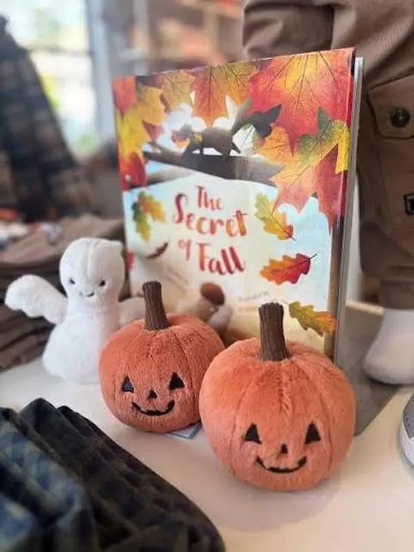 JellyCat Ooky Jack O Lantern Plush Toy, Pumpkin Plush Toy, Cute Halloween Pumpkin Stuffed Animal, Soft Cozy Plushie, Adorable Fall Decor, Halloween Party Decoration & Gift for Kids