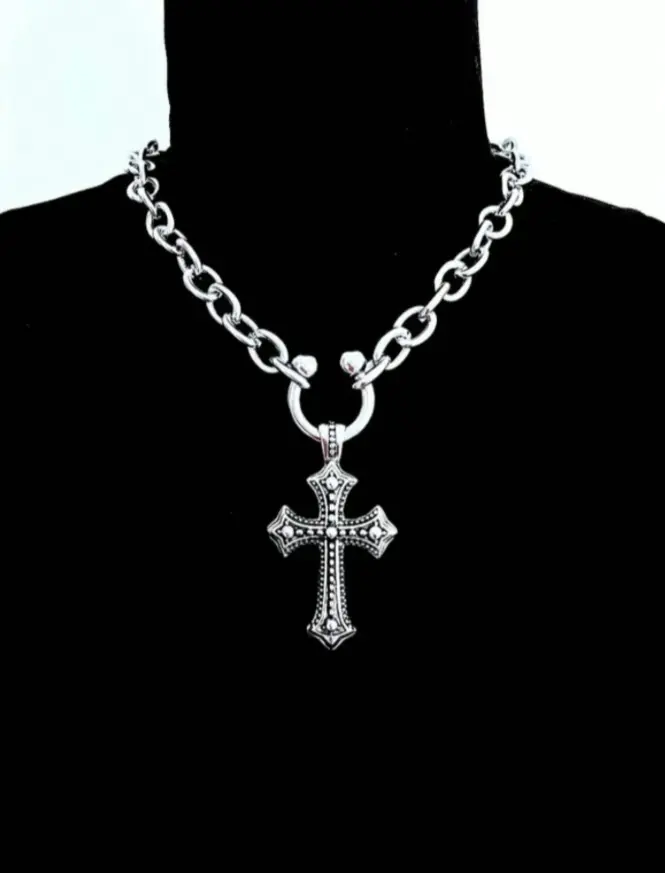 Punk Cross Pendant Necklace, Unisex Gothic Chain Necklace for Everyday Style