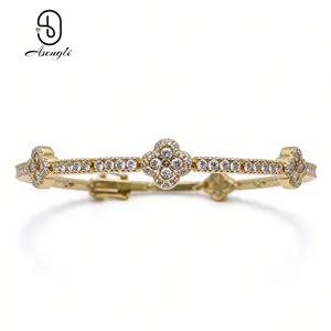 14K Gold-Plated Four-Leaf Clover Bracelet, Designed for Women - Small Flower Four-Leaf Clover Bracelet - Zircon Lucky Flower Pattern - Fashionable Jewelry Gift - Comfortable to Wear