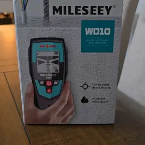 MILESEEY WD10 Handheld 4-in-1 Industrial Wall Detector Scanner with Accurate Scan and Detect Mode for Wood Metal Studs Pipe Joist AC Wire