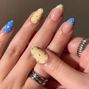 24pcs Short Oval Polka Dot Nail Art Set, Includes Jelly Glue and File, Perfect for Parties, Dance, Daily Use, Sparkling Nail Tips