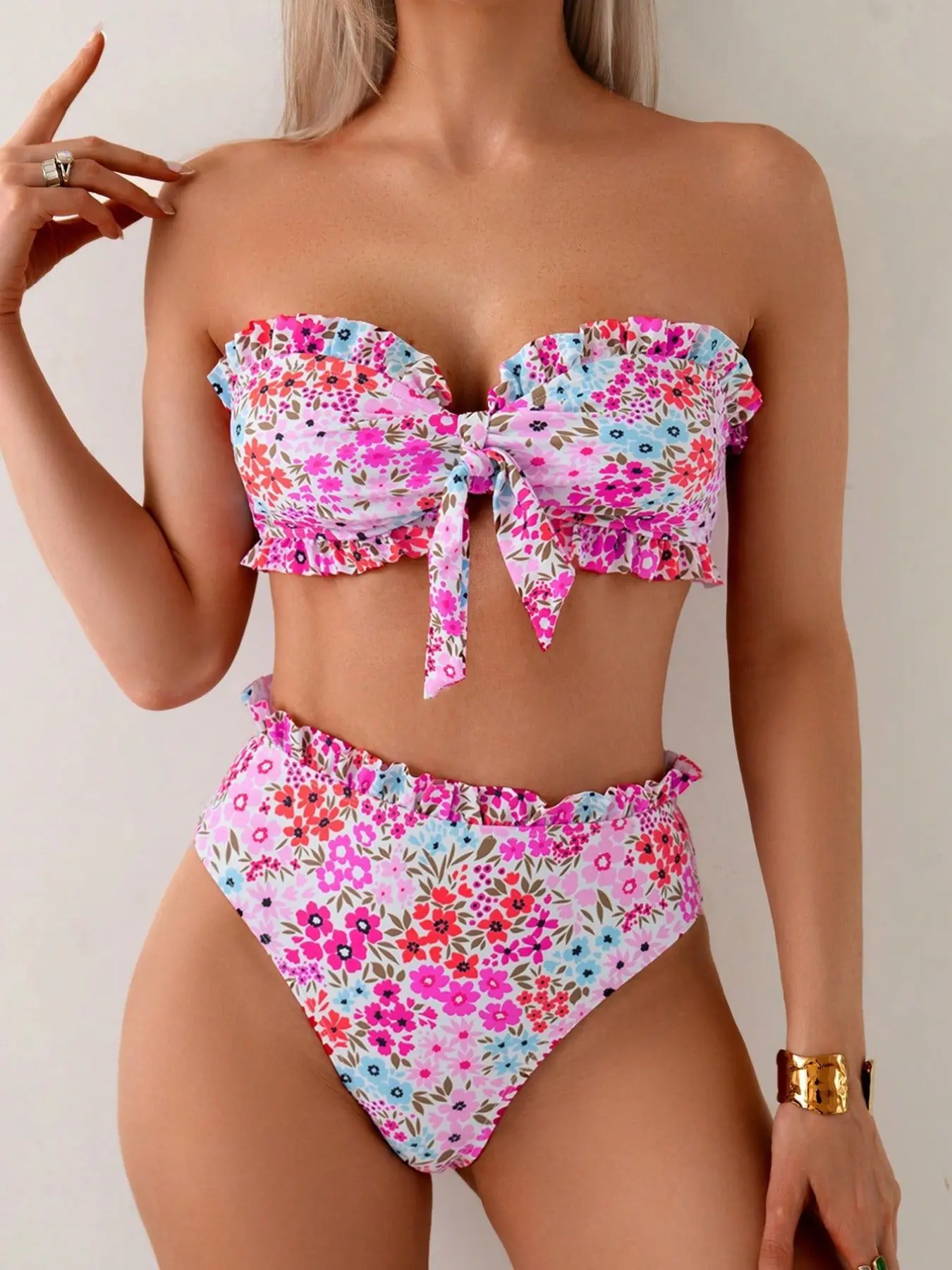 Women's Two-Piece Flower Print Bikini Swimsuit, Strapless Top and High-Waist Floral Bottom with Elastic Waist, Sleeveless Summer Beachwear