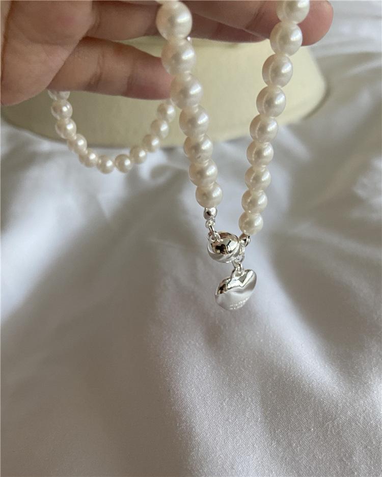 Trendy INS Heart Pendant Luxury Clavicle Necklace, Minimalist High-Grade Jewelry, Pearl Magnetic Clasp 3D Love Heart Necklace