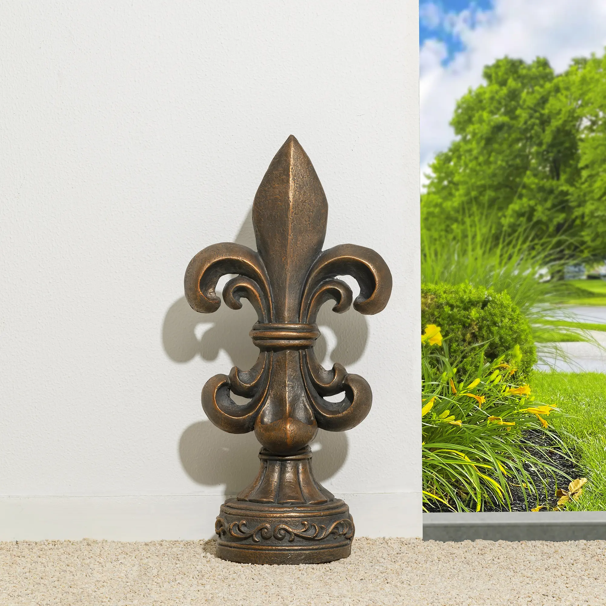 Glitzhome Classic Bio-Inspired Vintage 27.25"H MGO Fiberglass Bronze Standing Fleur De Lis Statue, Weatherproof Faux Stone Texture Garden & Home Decor Accent with Natural Beauty & Easy-to-Clean Feature