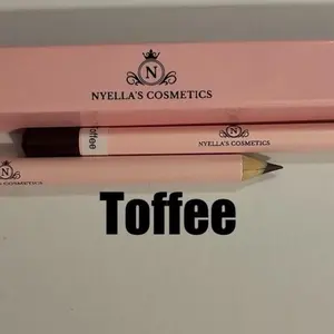 Lip liner-Toffee