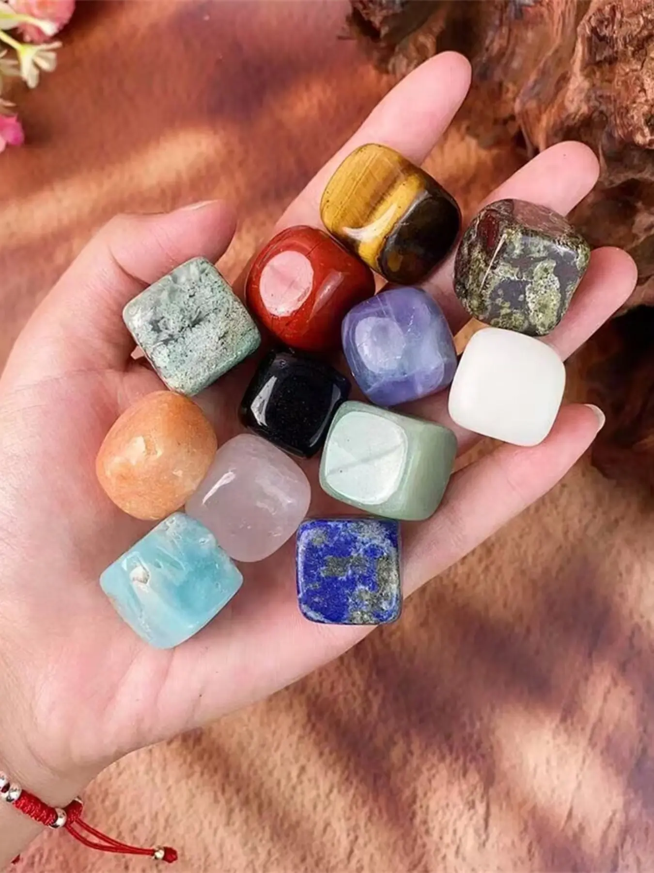 5 Piece Set of Natural Stone Decorative Cubes, Gemstones And Crystals, Smooth Polished Mineral Blocks for DIY Home Decor, Unique Gift for Friends, Indoor Decoration, Natural Crystal Set, Natural Crystal Pieces, Crystal Decorative Ornaments