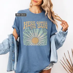 Retro 70s Sun Graphic Tee, Vintage Style Floral Boho Sun TShirt, 70s Rock Inspired Band Poster Style Design, Comfort Colors Pepper Color