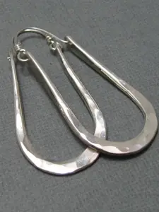Artisan Hammered Silvery Hoops, Statement Earrings, Fashionable Hoop Earrings, Hoop Shape Earrings, Handmade Geometric Design, Boho Style Copper Chain, All Seasons Jewelry, Trendy Jewelry, No Choking Hazard
