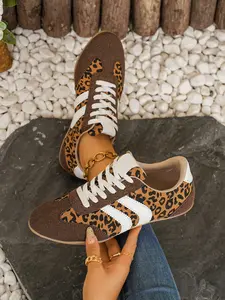 2026 New Leopard Print Patchwork Retro Sneakers, Low Top Comfortable Shoes for Women, Breathable Casual Daily Wear, Slimming Effect