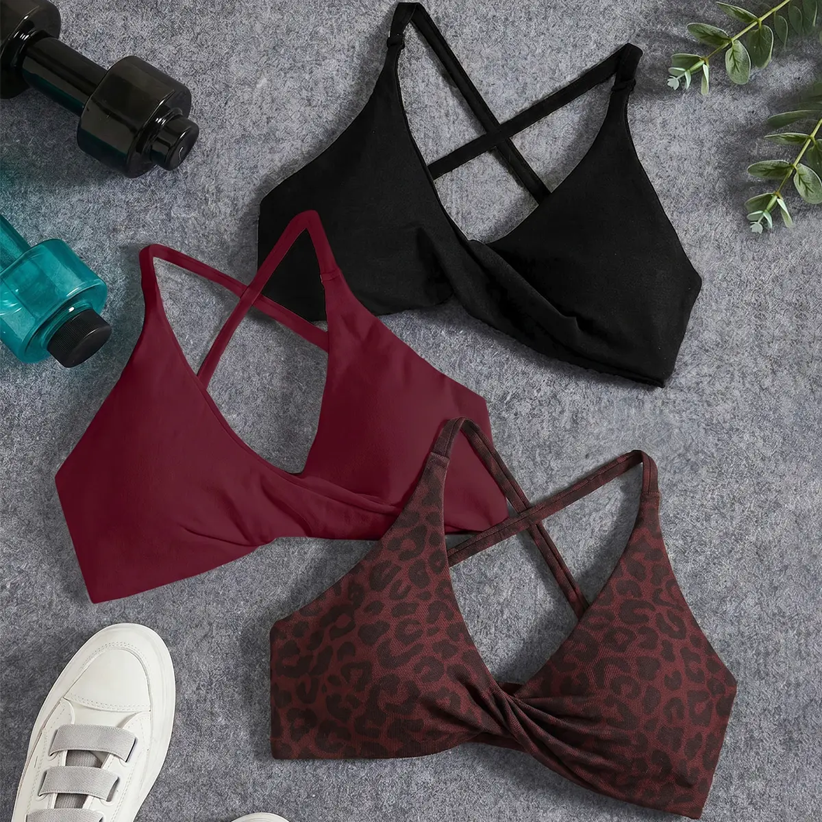 3 Pack Women's Sports Bras 3/4 Pack Adjustable Deep V Neck Bras Wireless Spaghetti Strap Criss Cross Padded Low Support Bra