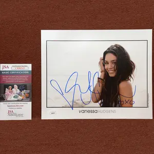 Vanessa Hudgens 8 x 10 Signed JSA Authenticated Photograph