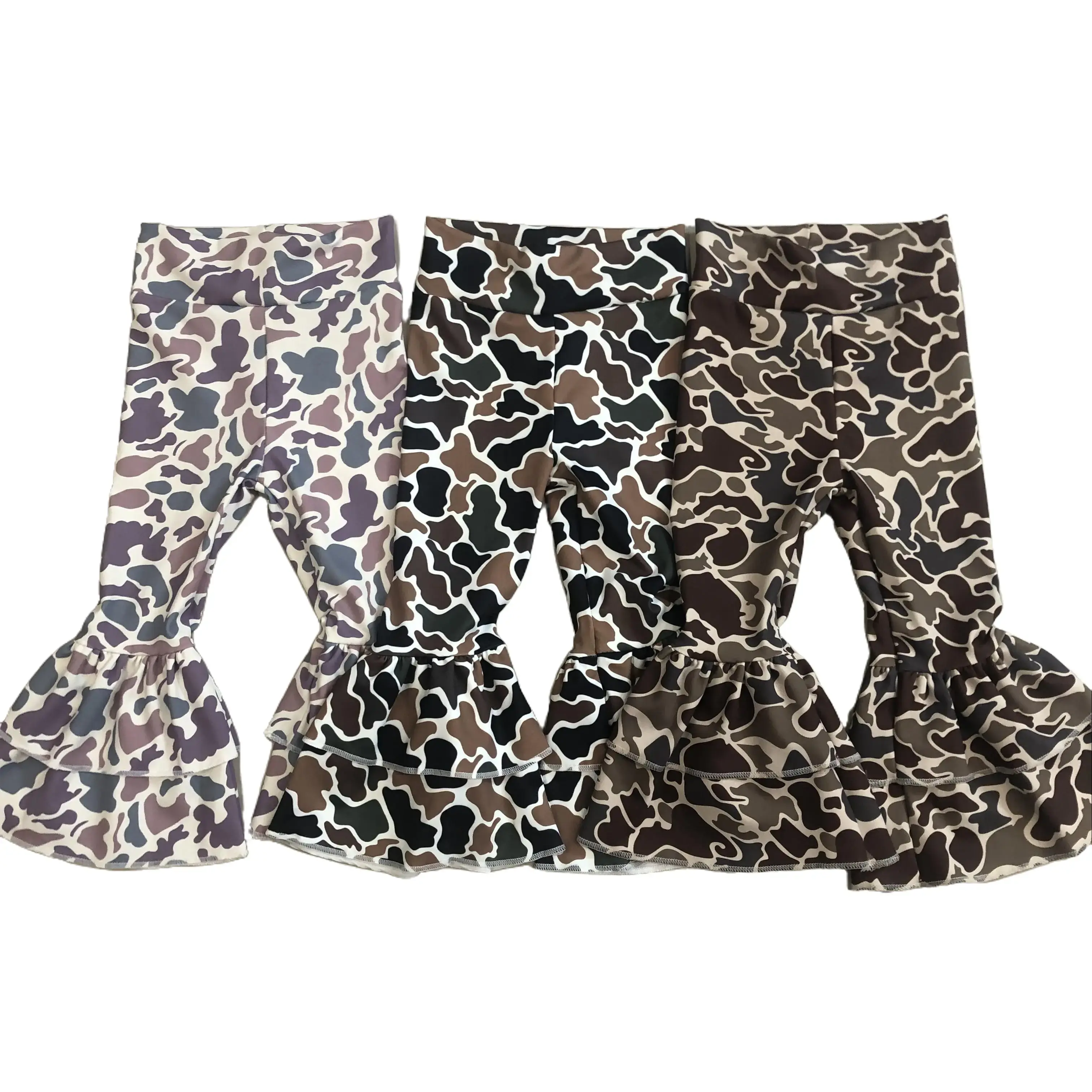 Cute Girl's High Rise Flared Yoga Pants, Camo Ruffled Winter Athletic Bottoms, Hunting-Inspired High Waisted Sportswear Joggers, Flared Joggers, High Rise Jogger