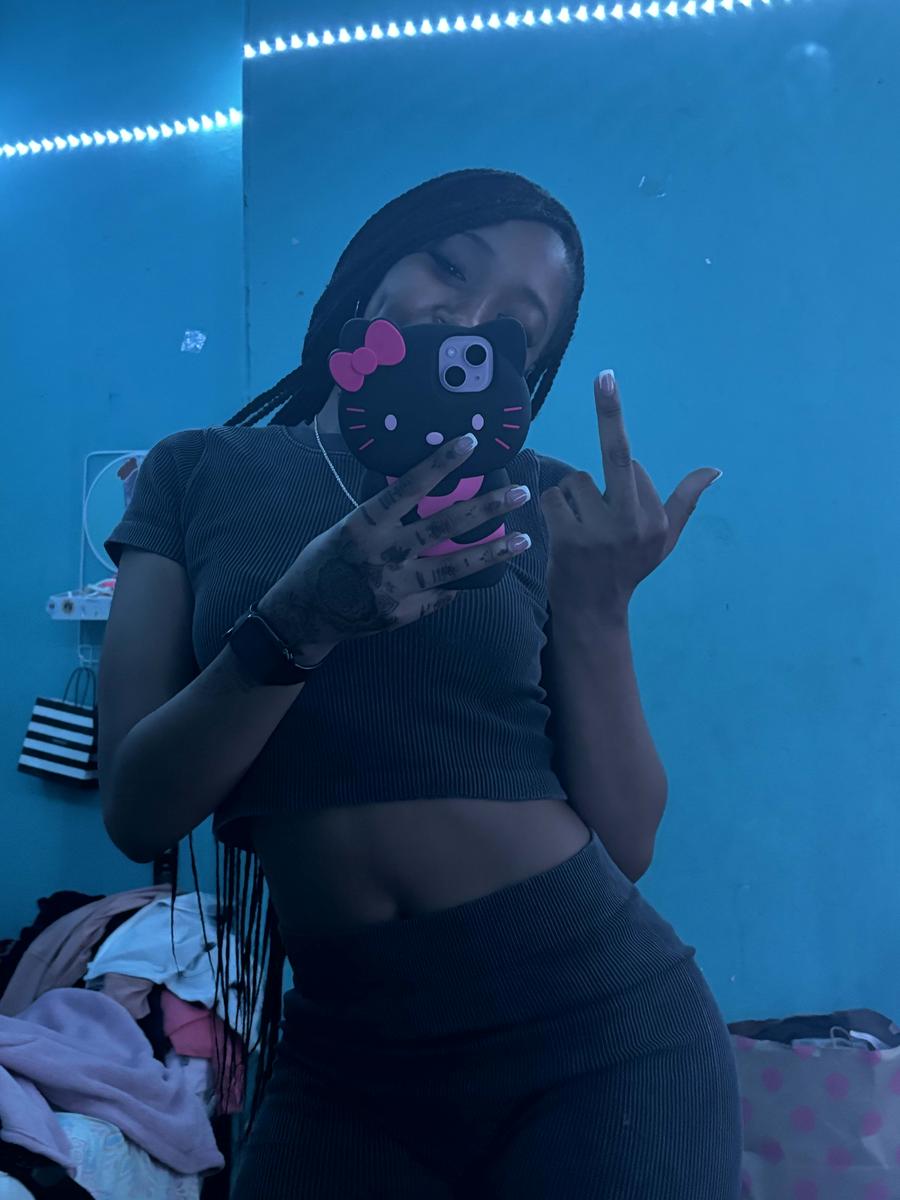 Item: Black, one-size