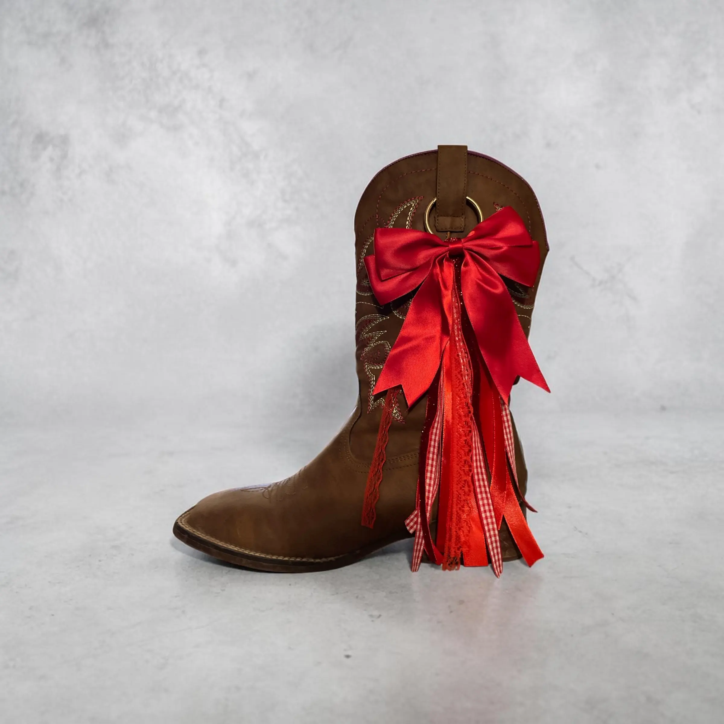 Scarlet Outlaw Boot Bow