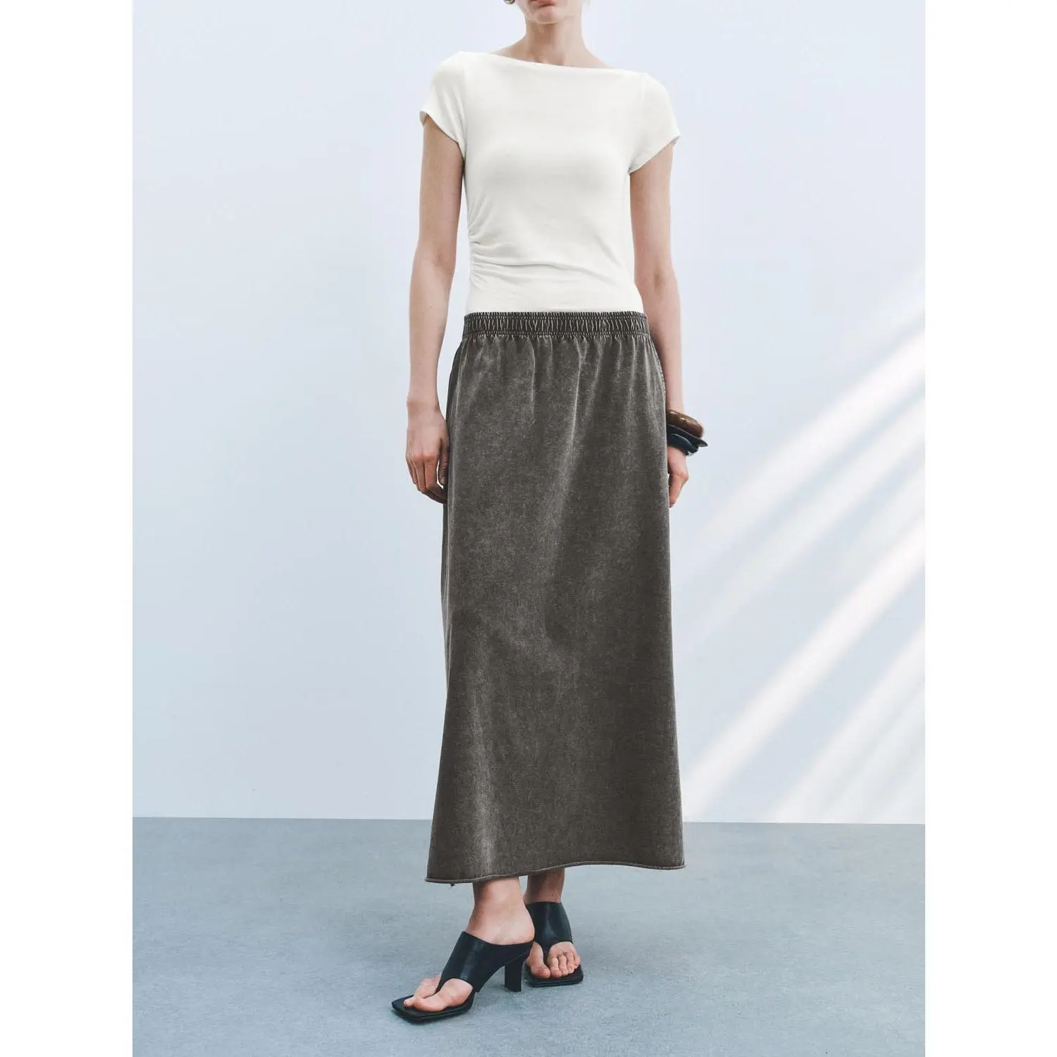 URBAN REVIVO Women's Cotton Minimalist A-Line Maxi Skirt - Fitted Adaptable-Fit Aline Style Bottom, Comfortable Fabric, Casual Long Skirt for Women, Long Skirts