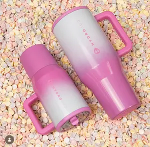 Hydrojug with a 32-ounce capacity, made of 304 stainless steel. Pink color design + handle feature, extremely convenient to carry. Suitable for students, office use or outdoor activities.