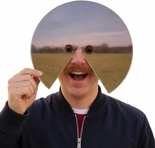 Mirror Face Mask, Reflective Acrylic Selfie Prop for Funny Photos, Parties, Photo Booths and Creative Videos, 1 Pack