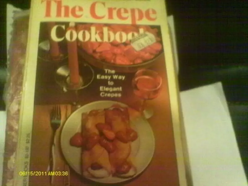 USED Book - The Crepe Cookbook: The Easy Way to Elegant Crepes by Consumer Guide (Unknown) - english