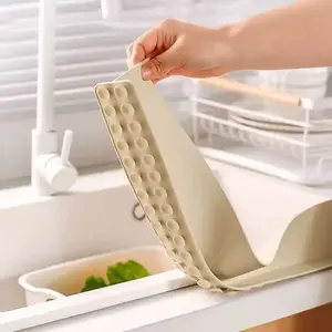 1 water retaining strip water retaining plate, baffle wash basin sink sink baffle, kitchen anti-splash water, easy to clean countertop partition, with large suction cup, suitable for standard sink, prevent water stains and clutter, Water Splash Guard