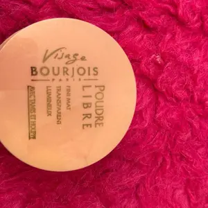 Bourjois Poudre Libre Fini Mat Transparent Lumineux with Tapis et Houpp