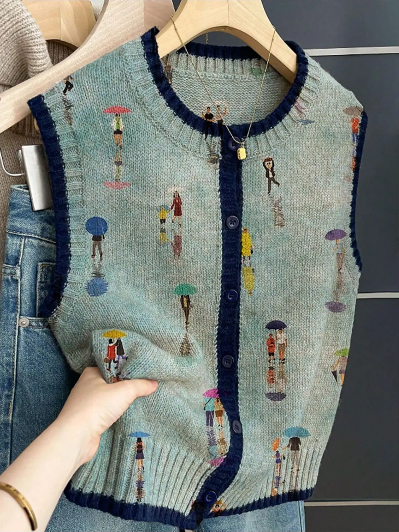French retro loose crew neck sleeveless color-block button khaki, contrasting art print women's sweater vest, Sleeveless knitted vest, spring summer, vacation style, casual commuting