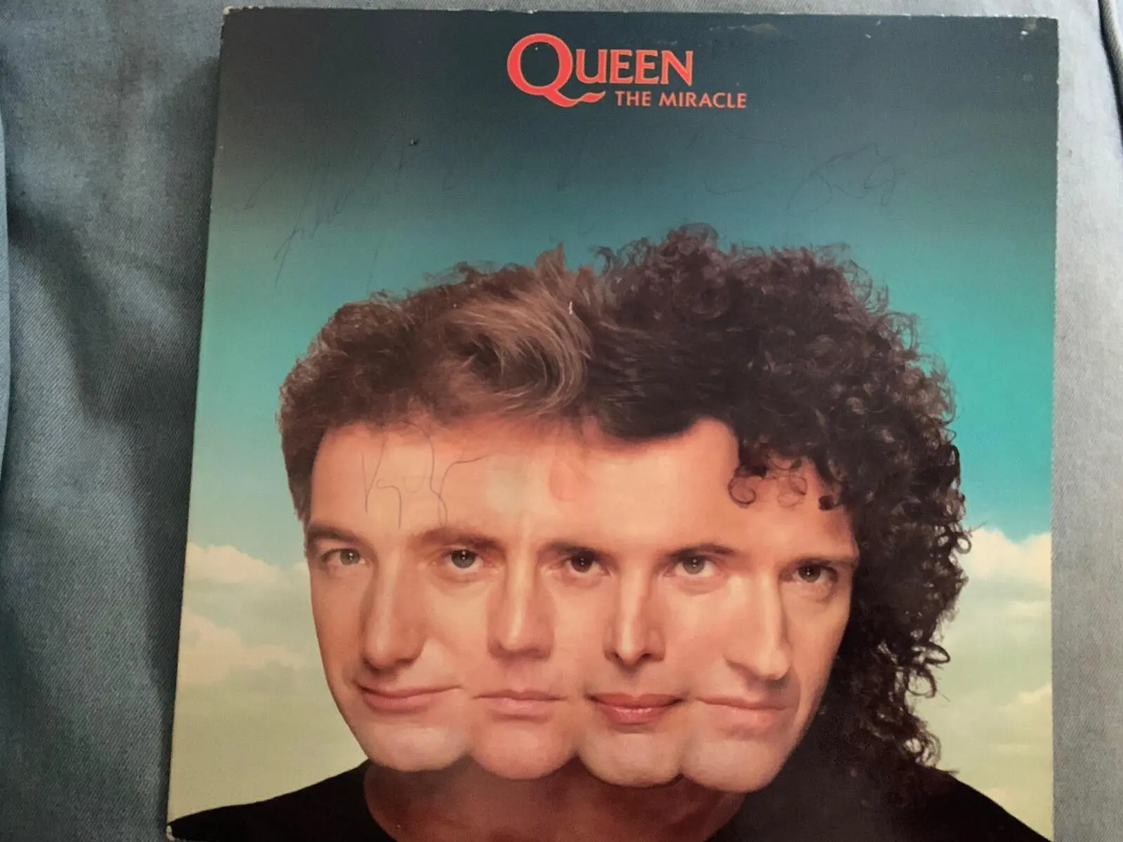 Queen Signed Autographed The Miracle Record Album EP By Freddie Mercury, Brian May, Roger Taylor & John Deacon COA