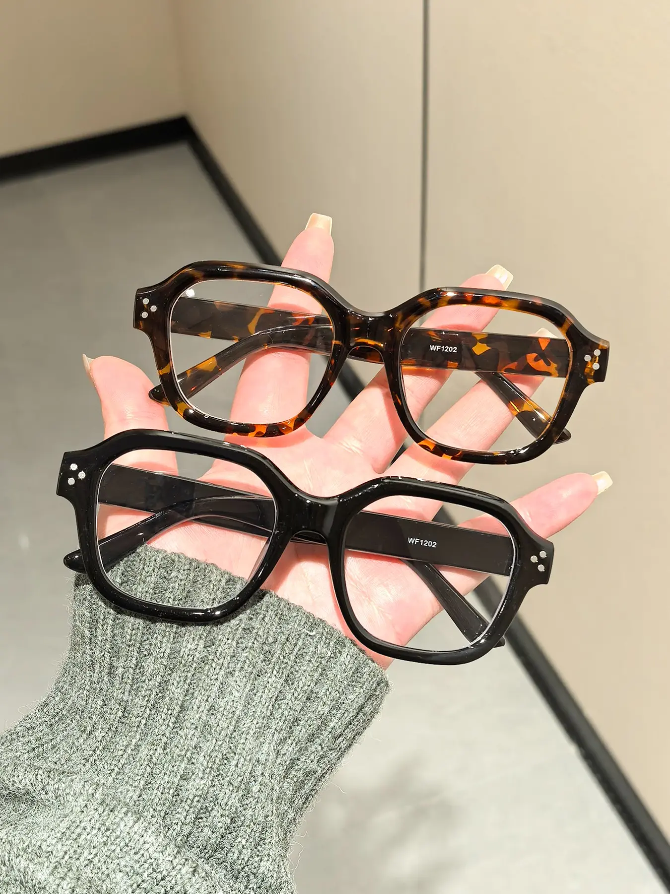 2 Pairs of Women's Square Frame Glasses, Tortoise and Lightweight Frames, Comfortable Fit for Daily Commute & Casual Style, Blue Light Glasses