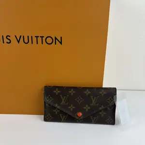 Pre-owned Louis Vuitton Emilie Wallet