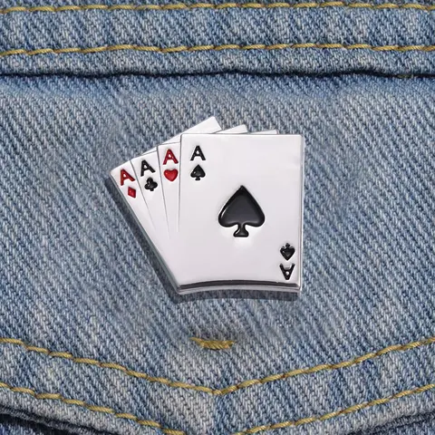 Playing Cards Poker Cards Design Brooch Clip, Fashion Funny Brooch for Party, Daily Clothing Decor, Trendy All-match & Exquisite Brooch for Birthday Gift, Fashion Accessory, Alloy Brooch Pin