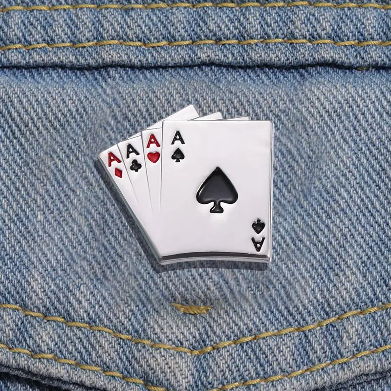 Playing Cards Poker Cards Design Brooch Clip, Fashion Funny Brooch for Party, Daily Clothing Decor, Trendy All-match & Exquisite Brooch for Birthday Gift, Fashion Accessory, Alloy Brooch Pin