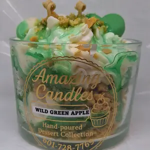 Amazing Candles Wild Green Apple Hand-poured Dessert Collection Candle with Green and White Swirls