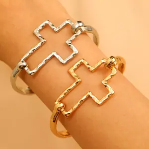 Cute Cross Design Bangle Bracelet Fashion Jewelry for Party Daily Clothing Decor Trendy All-match Exquisite Jewelry for Birthday, Women's Gift, Girlfriend Present, Valentine's Day Surprise, Stainless Steel Alloy, Simple Style, Christmas Stocking Stuffer,