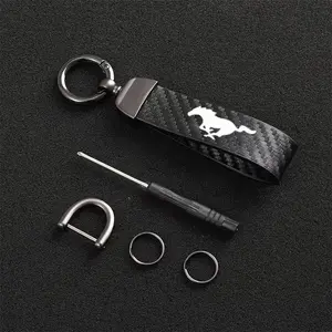 Carbon Fiber Leather Keychain Car Keychain Horseshoe Buckle Jewelry For Ford Mustang GT SHELBY Auto Accessories