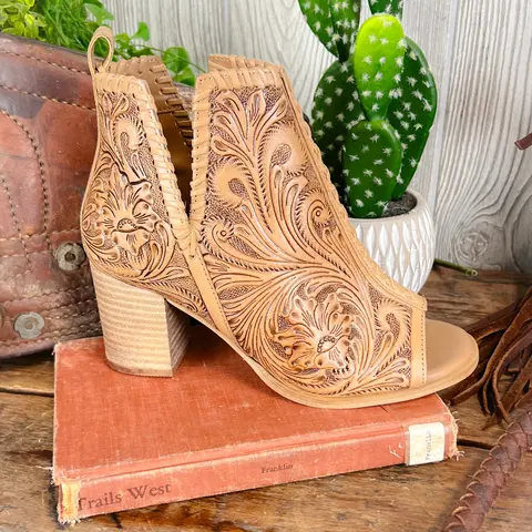 Western Chic Cowgirl Tooled Leather Western High Heeled Booties*
