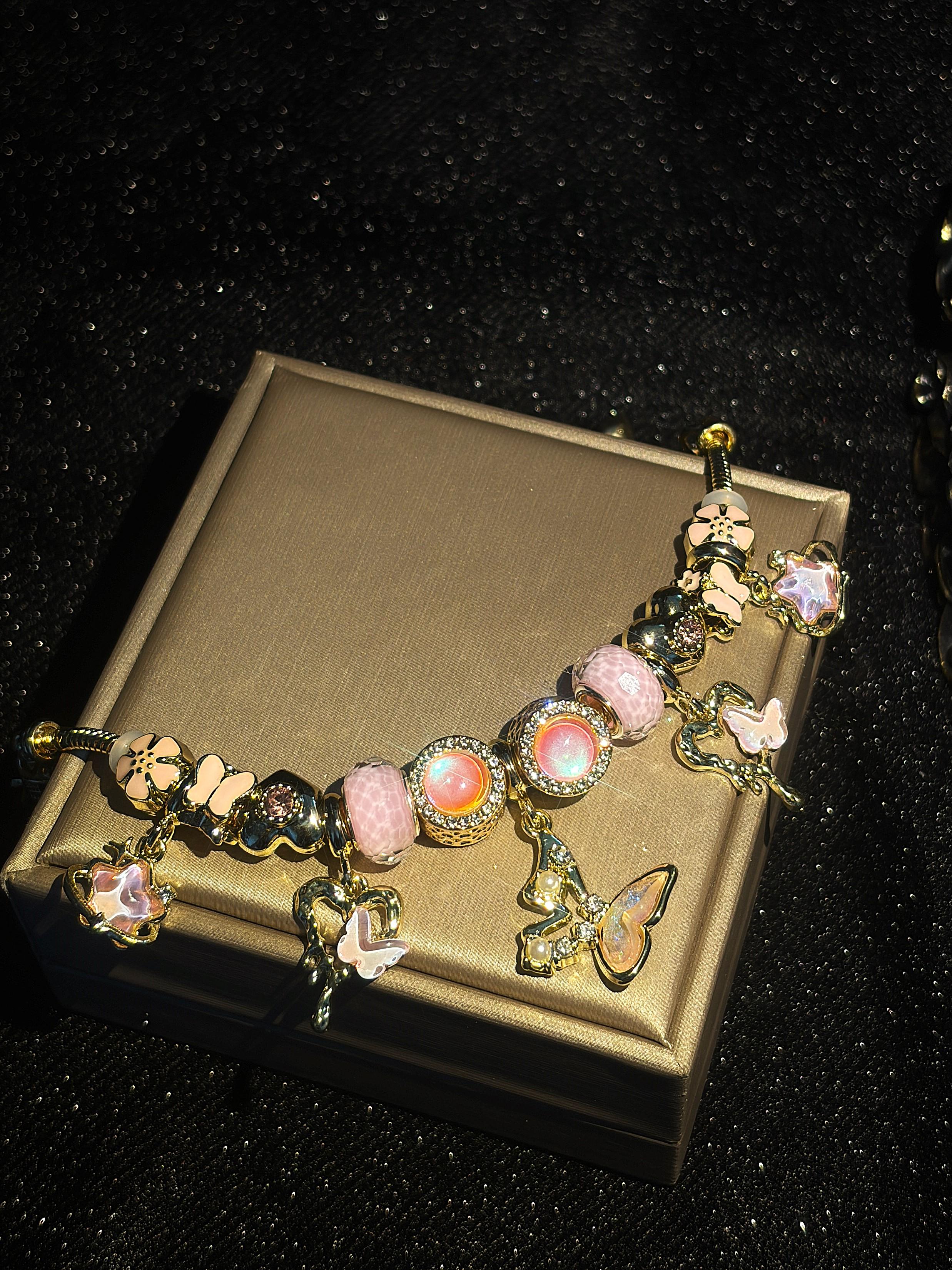 Gold Tone Snake Chain Charm Bracelet - Rhinestone-Inlaid Heart, Butterfly, Star, Flower Dangle Charms - Fashion Multi-Element Beaded Jewelry Gift for Women Gold Tone Snake Chain Charm Bracelet - Rhinestone-Inlaid Heart, Butterfly, Star, Flower Dangle Charms - Fashion Multi-Element Beaded Jewelry Gift for Women