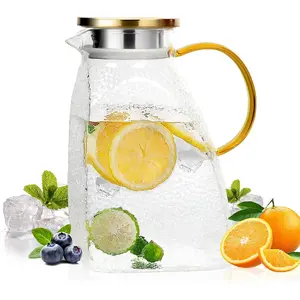 Glass Pitcher, Borosilicate Glass Pitcher with Lid and Handle, 1.8L Water Container for Fridge Door, 60oz Glass Beverage Jug for Iced Tea, Juice, Use for Home and Camping
