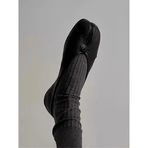 Flat bottomed niche bean single shoes women's shoes 2026 new spring and summer shallow mouth boat shoes horseshoe split toe pig hoof shoes