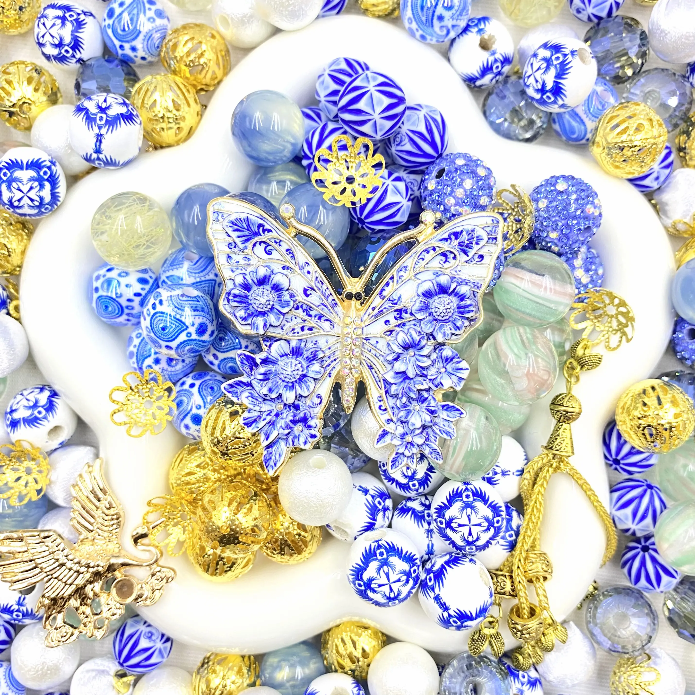 【Buy One Get One Equal Volume For Free】Porcelain Butterfly - Beads Mix for Keychain and DIY Crafts – 16/20mm Silicone, Resin & Acrylic Beads