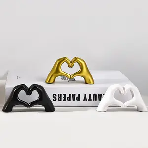 European Style Simple Heart Hand Gesture Ornament, Home Decor Gift, Bedroom Desktop Decoration, Valentine's Day Present