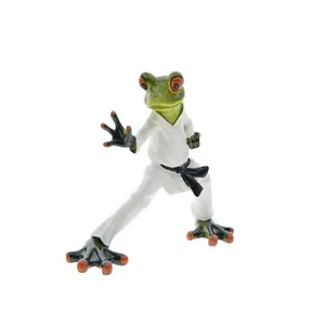 Creative Kung Fu Frog Resin Artwork Statue Decoration Piece - Frog performing Chinese Kung Fu. Fun frog sculpture for gardens, courtyards, lawns, and porches. Suitable for movie-themed bookshelves, offices, home decorations, art collections, and various h