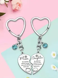 Mother and daughter design keychain ornaments, cute heart-shaped Kevchain ladies and girls, fashionable accessories, Bling Bling Keychains, Bag Pendant Keychain, and also a surprising and exquisite small gift.