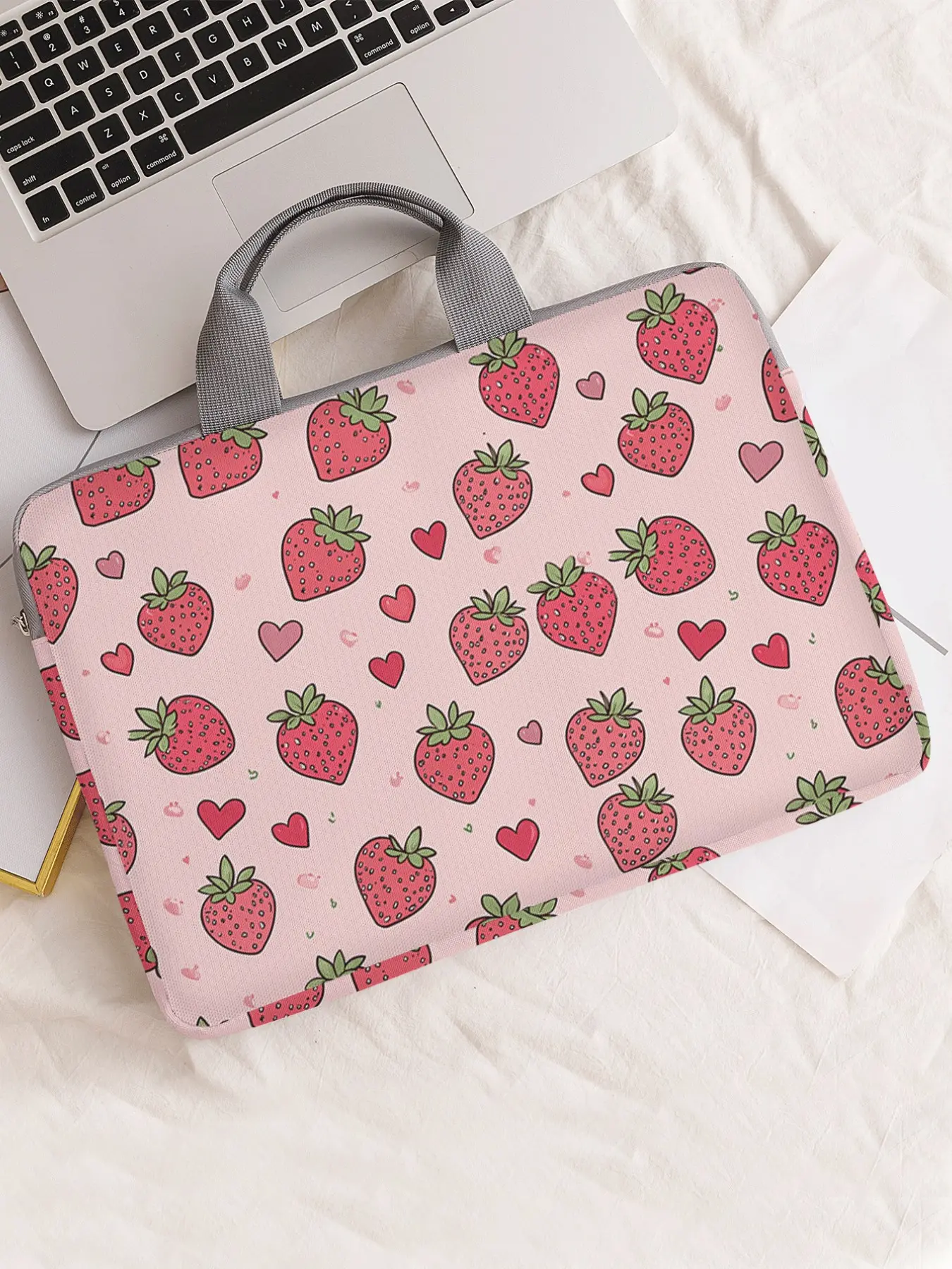 Strawberry Cartoon Pattern Notebook Bag, Soft Laptop Sleeve, Tablet Case, Zipper Storage Pouch, Casual Style, All Seasons Use