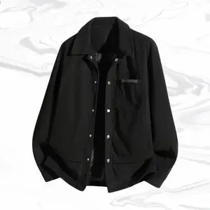 Men's pilot jacket, retro workwear style, featuring a clean and stylish lapel design. The velvet material of the wick is delicate in texture, and multiple pockets are practical, adding a retro atmosphere. Very suitable for daily wear or strolling