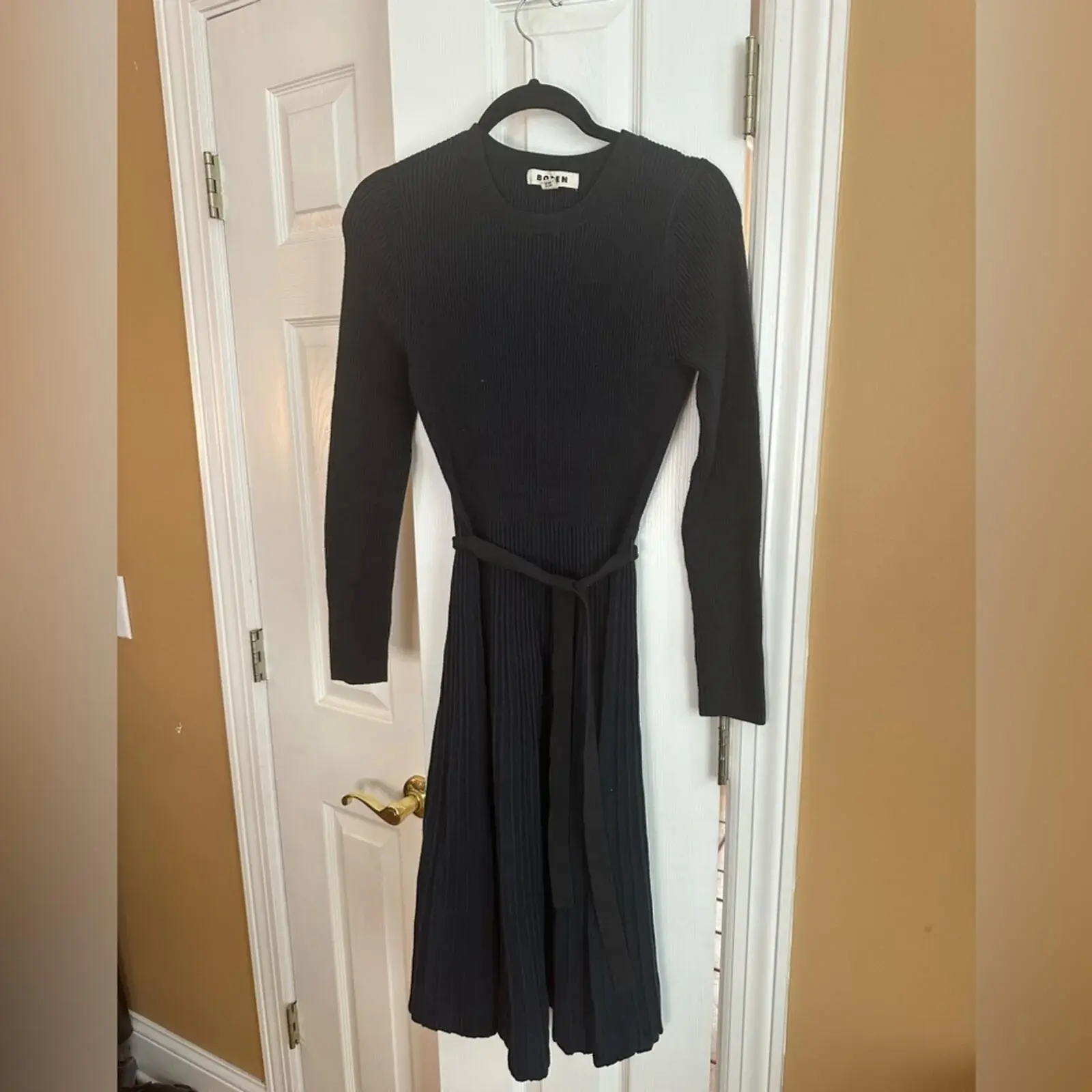 Boden Rib Knit Midi Dress