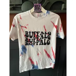 Buffalo Groovy Spray Dye Tee